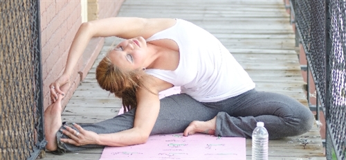 エクササイズ女性画像